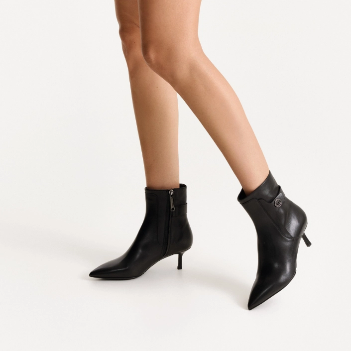 Women's genuine leather ankle boots 8194 Vitello Black Women's genuine leather ankle boots 8194 Vitello Black