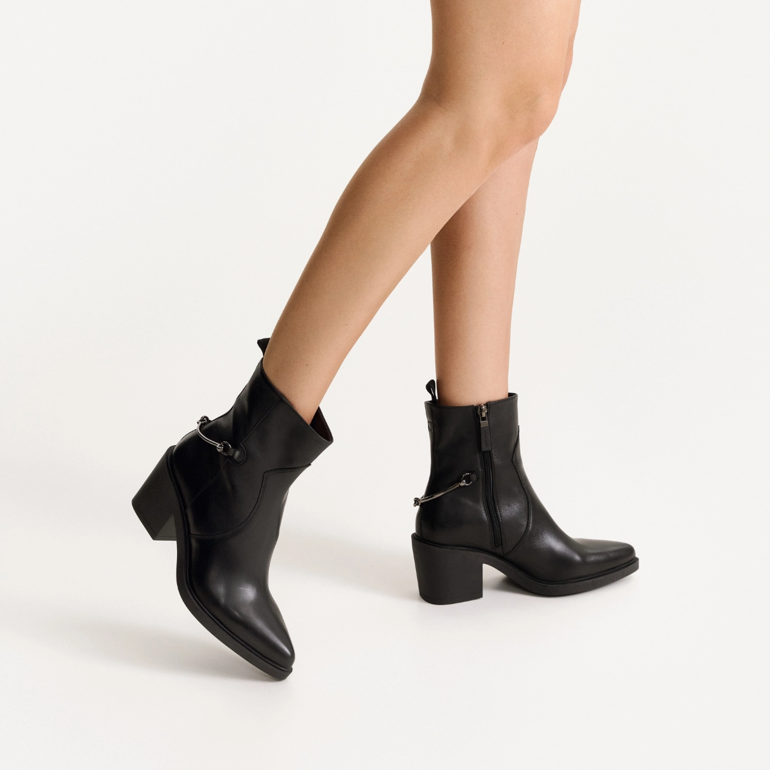 Picture of Women Leather Boots 8216 Vitello Black