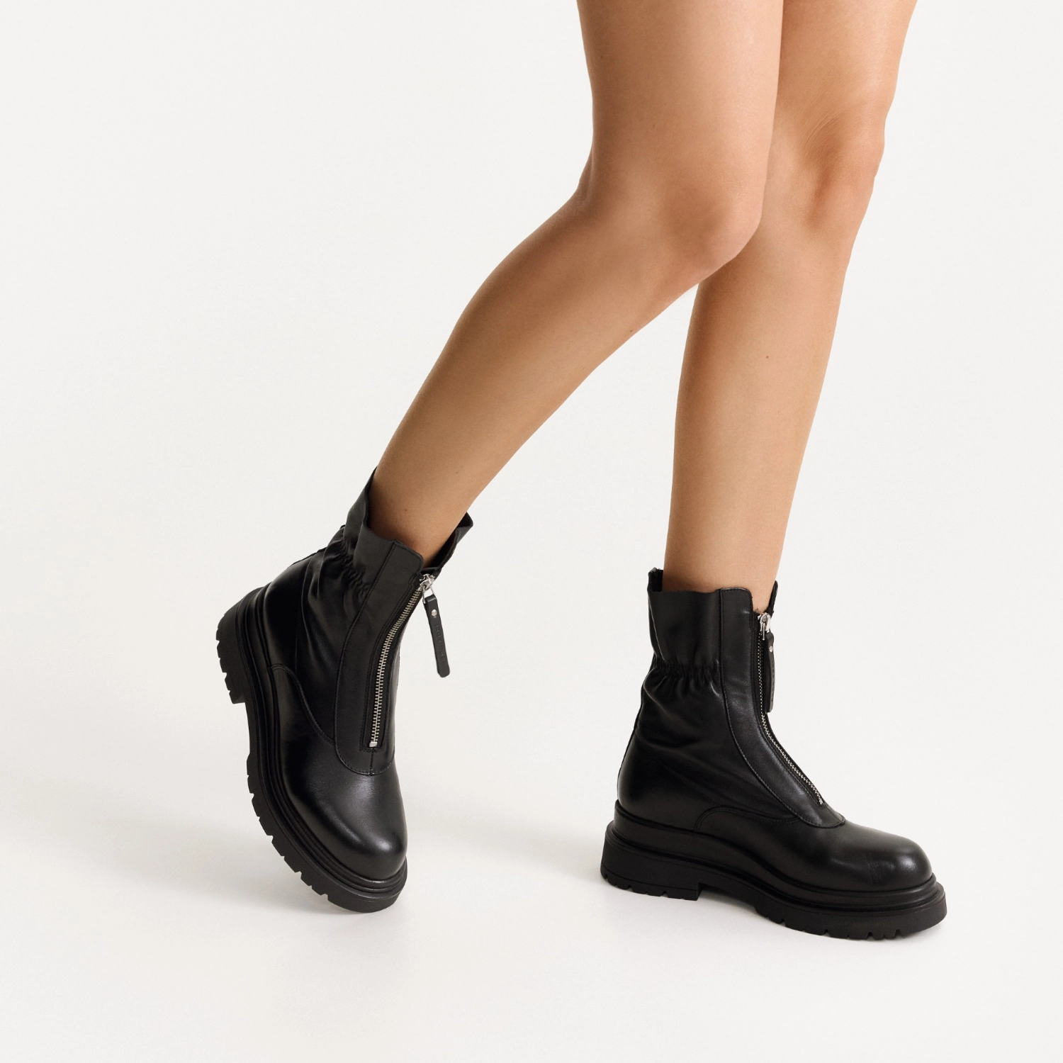 Picture of Women's  leather ankle-boots 8257 Vitello Black