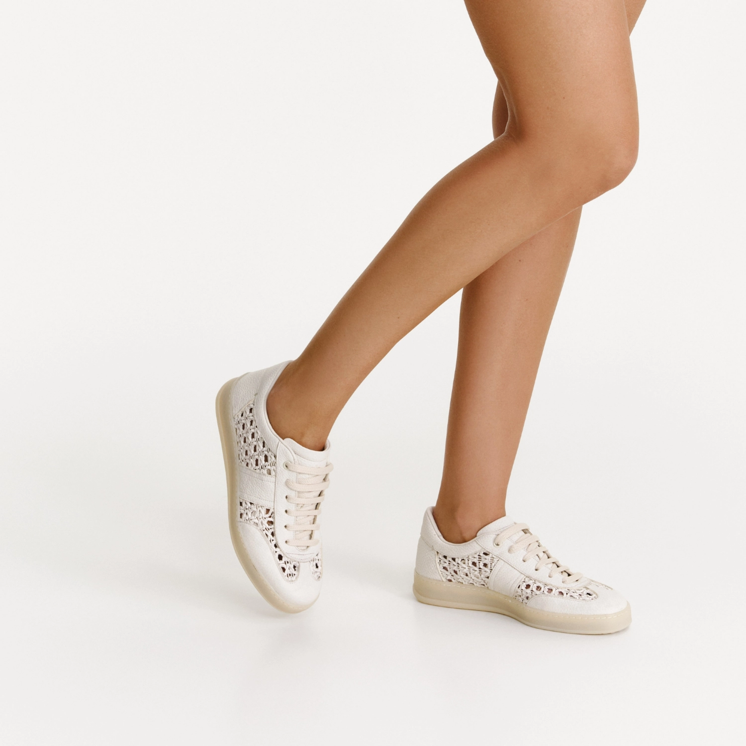 Picture of Women leather sport shoes 8385 Bottalato+Intreccio Alb