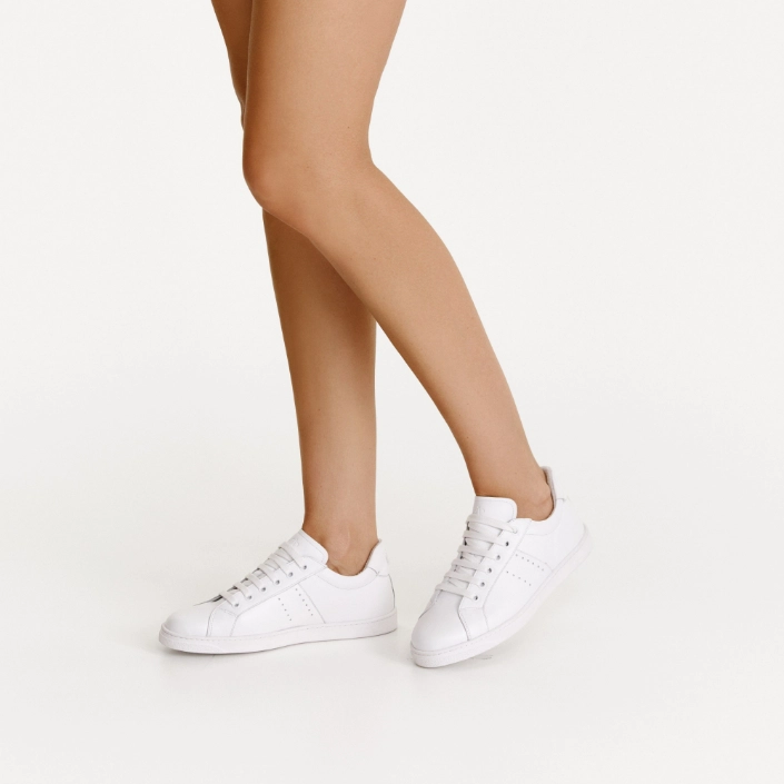 Women Leather Sport Shoes 8330 Vitello Alb