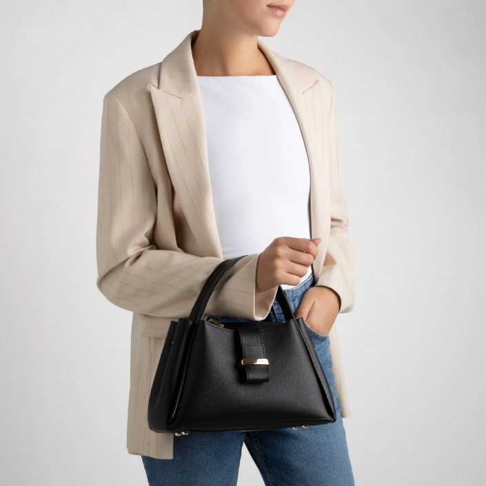 Women Leather Handbag DIONA 01 BOTTALATO BLACK