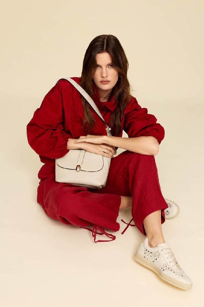  tinuta sport cu pantofi si geanta Anna Cori